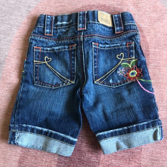 Gap Floral Embroidered Bermuda Shorts 4T - Picture 6 of 8